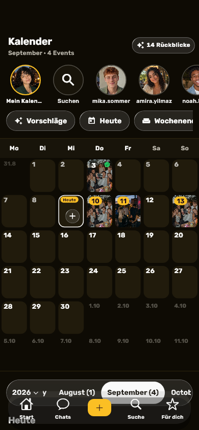 Randalo-Kalender mit der Akzentfarbe Amber im Stil Orbit, dunkle Darstellung.