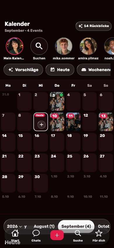 Randalo-Kalender mit der Akzentfarbe Beere im Stil Konfetti, dunkle Darstellung.